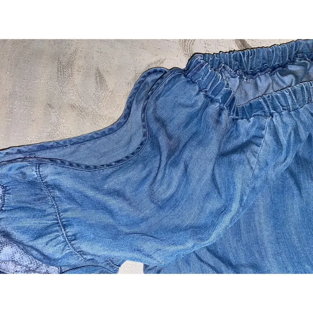 Womens Standard Grace M Embroidered Sleeve Chambray Top - Picture 8 of 8